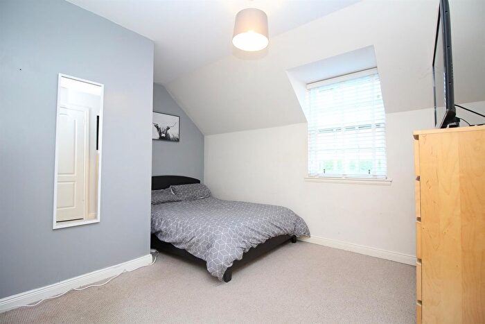 2 Bedroom Flat For Sale In Main Street, Kirknewton, EH27