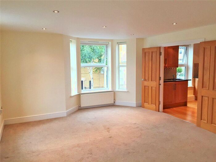 2 Bedroom Apartment To Rent In Adys Road, Peckham Rye, London, SE15