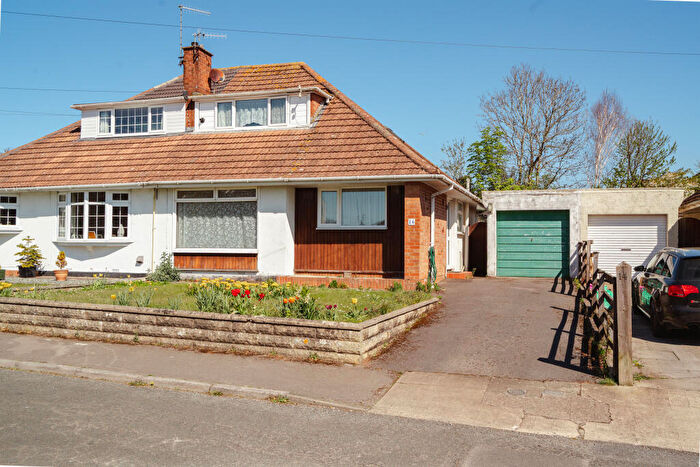 3 Bedroom Semi-Detached House For Sale In Wetlands Lane, Portishead, BS20