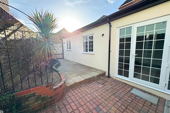 3 Bedroom Terraced House To Rent In Wimborne, BH21