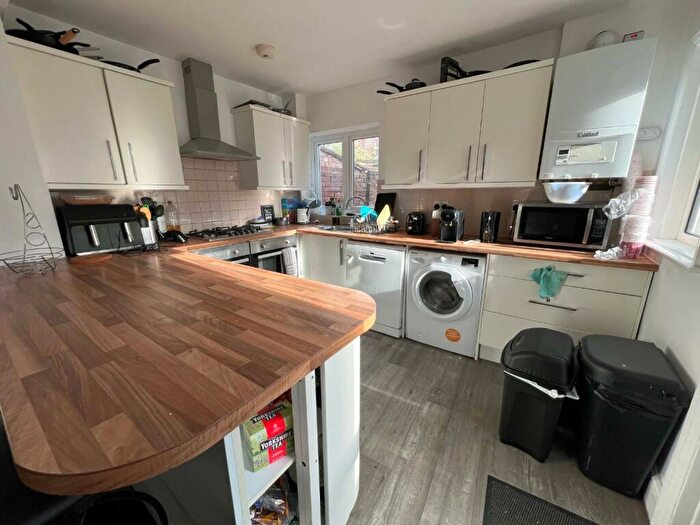 6 Bedroom Semi-Detached House To Rent In Old Tiverton Road, Exeter, EX4