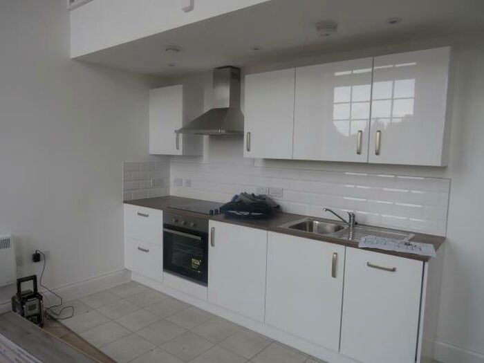 1 Bedroom Apartment To Rent In Crocketts Lane, Smethwick, B66