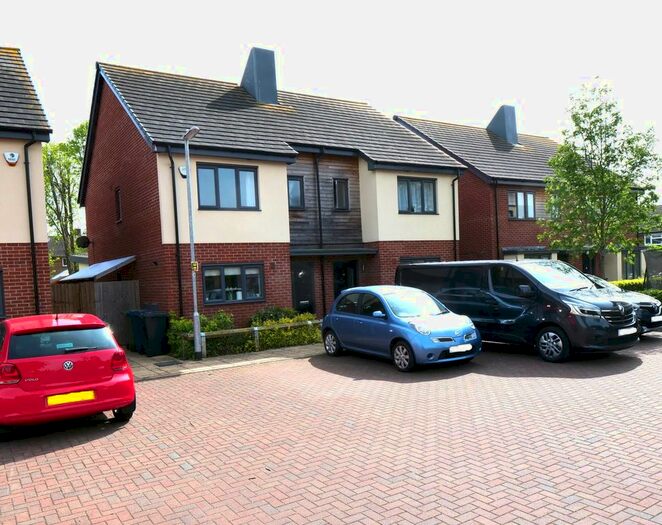 3 Bedroom Semi-Detached House To Rent In Stanesfield Road, Cambridge, CB5