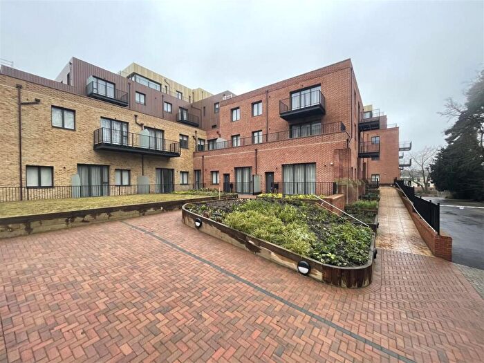 1 Bedroom Apartment To Rent In Farnborough Road, Farnborough, GU14