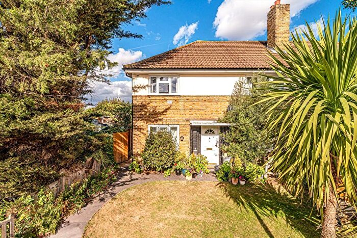 2 Bedroom Flat To Rent In Kennet Road, Isleworth, TW7
