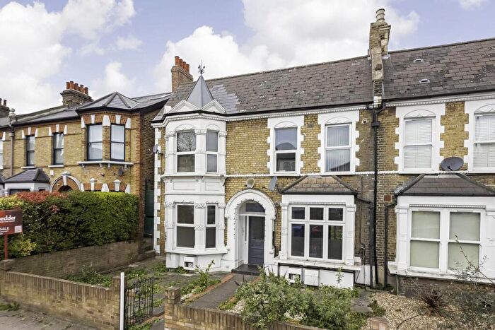 1 Bedroom Flat For Sale In Barry Road, East Dulwich, London, SE22