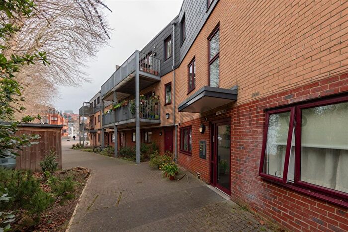 1 Bedroom Flat To Rent In Grange Road, London, E17