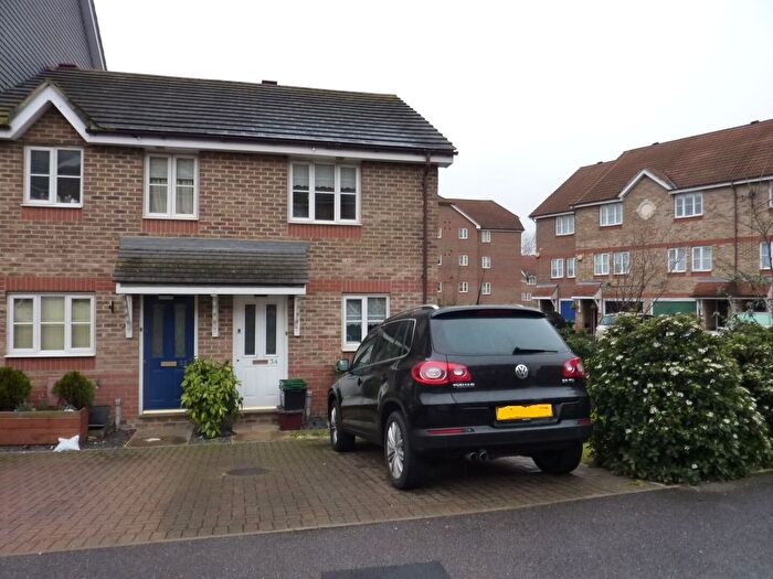 2 Bedroom Terraced House To Rent In St Georges Close, London, SE28