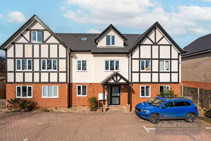 2 Bedroom Flat For Sale In Fair Oak House, Kingswood Lane, CR6