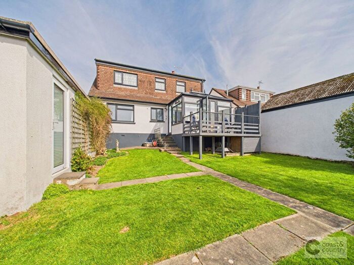 4 Bedroom Detached House For Sale In Barn Park Close, Ipplepen, TQ12