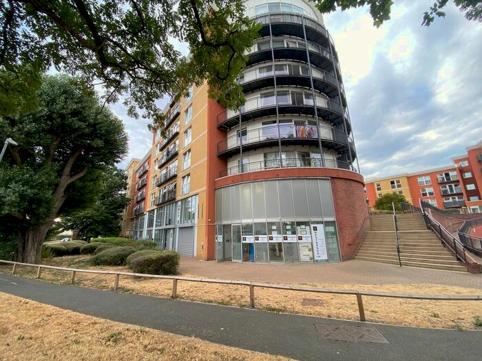 1 Bedroom Flat To Rent In Memorial Heights, Newbury Park, IG2