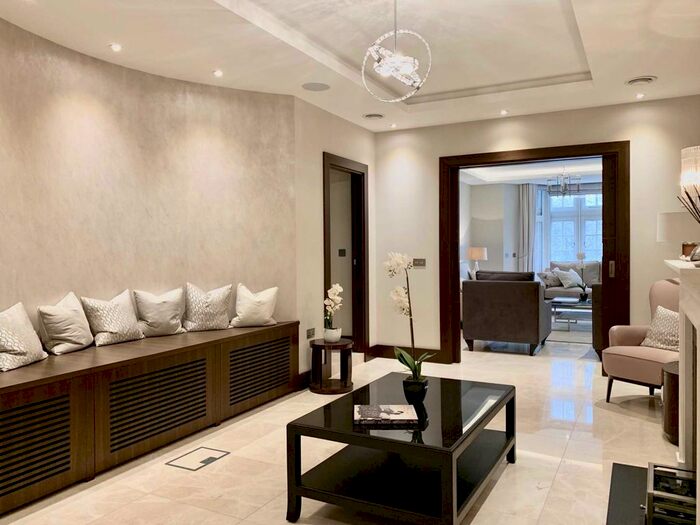 4 Bedroom Flat To Rent In Parkside, Knightsbridge, SW1