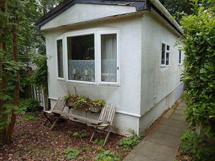 1 Bedroom Park Home For Sale In Roof Of The World, Boxhill Road, Boxhill, Tadworth, Dorking, KT20
