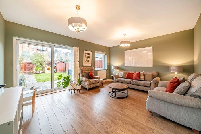 4 Bedroom Terraced House For Sale In Valley Road, Streatham, SW16