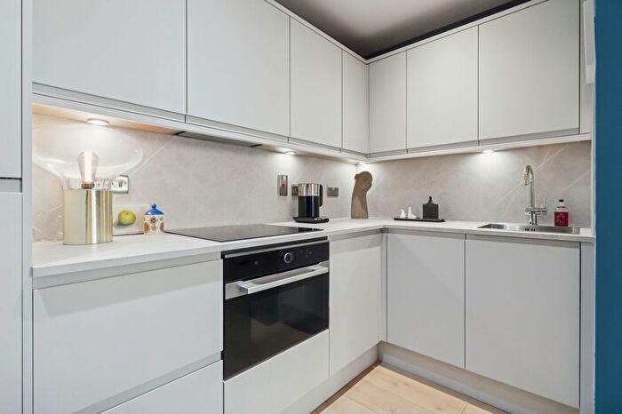 1 Bedroom Flat For Sale In Meadowside Quay Walk, Partick, G11