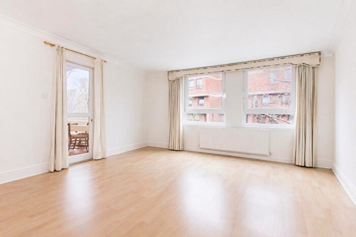 1 Bedroom Flat To Rent In Lily Close, St Pauls Court, London, W14