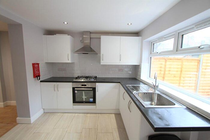 3 Bedroom End Of Terrace House To Rent In North Street, Banbury, Oxon, OX16