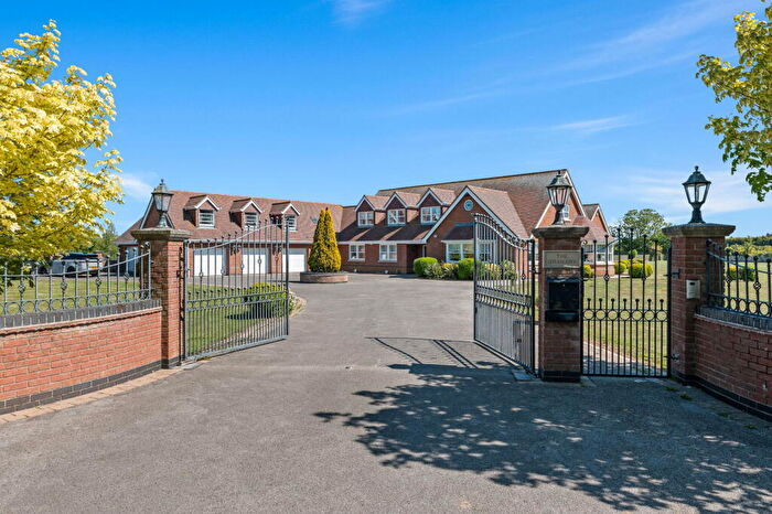 5 Bedroom Detached House For Sale In Mill Lane, Skegness, Lincolnshire, PE25