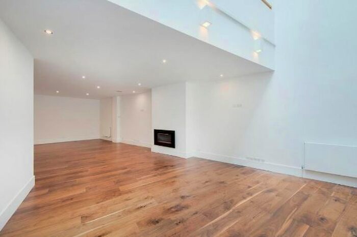 4 Bedroom Flat To Rent In Stanhope Terrace, Lancaster Gate, London, W2
