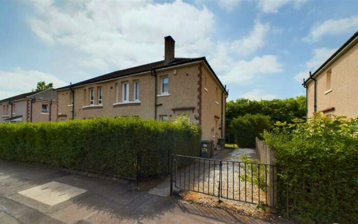 2 Bedroom Apartment To Rent In Inverleith Street, Carntyne, Glasgow, G32