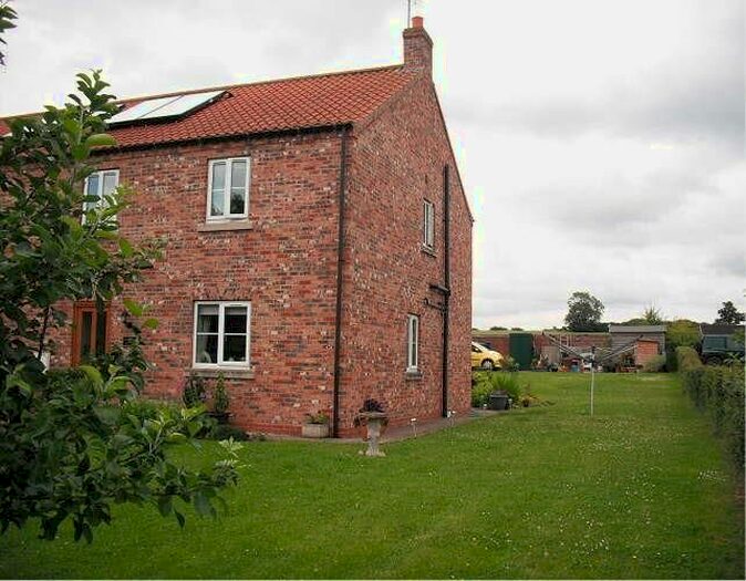 4 Bedroom Semi-Detached House To Rent In Scrayingham, York, YO41