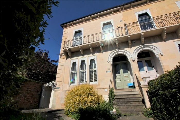 2 Bedroom Apartment To Rent In Douro Road, Cheltenham, Gloucestershire, GL50