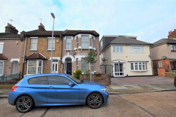 3 Bedroom House To Rent In Morley Road, Romford, RM6