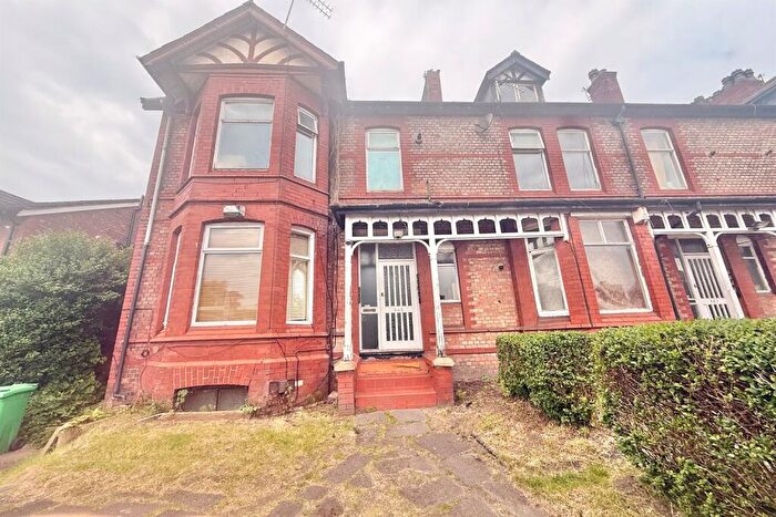Apartment To Rent In Barlow Moor Road, Manchester, M21