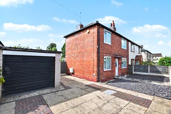3 Bedroom Semi-Detached House For Sale In Ivy Avenue, Leeds, West Yorkshire, LS9