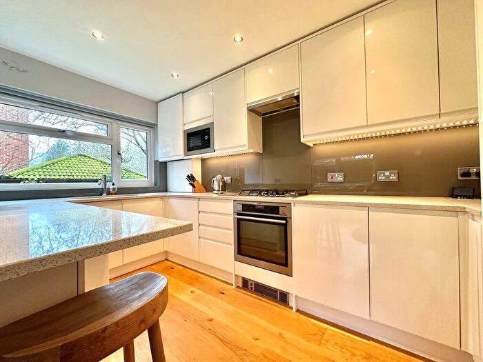 1 Bedroom Flat To Rent In Brackendale Court, BR3