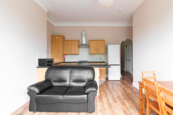 3 Bedroom Apartment To Rent In Grosvenor House, Jesmond, Newcastle Upon Tyne, NE2