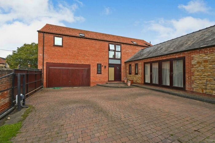 4 Bedroom Detached House For Sale In Newport Farm Close, North Carlton, Lincoln, LN1