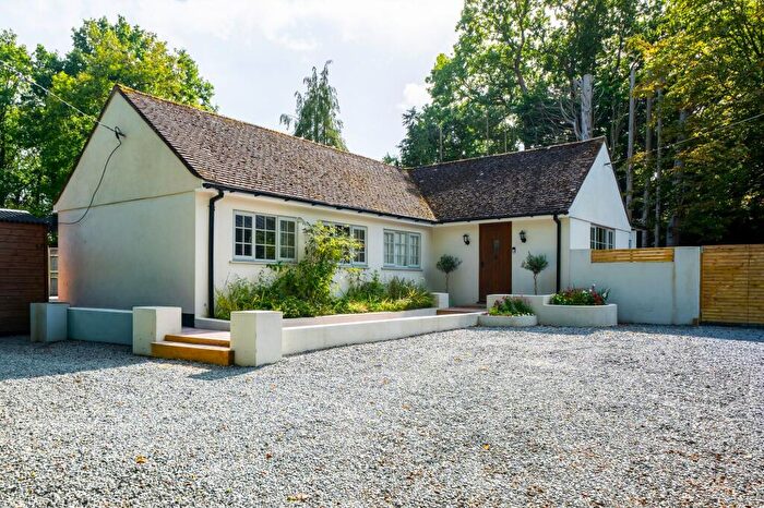 3 Bedroom Detached Bungalow For Sale In The Ride, Loxwood, RH14