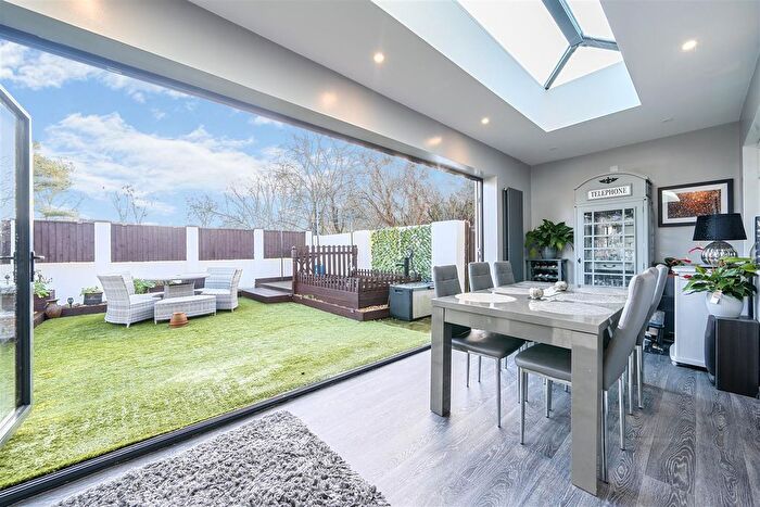 3 Bedroom End Of Terrace House For Sale In Newbroke Road, Gosport, PO13