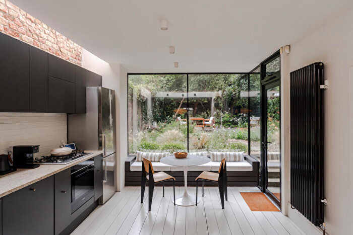 4 Bedroom Semi Detached House For Sale In Geoffrey Road Ii, London, SE4