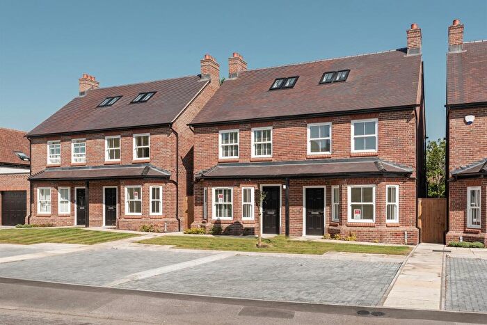 3 Bedroom Semi-Detached House For Sale In Westborough Road, Maidenhead, SL6