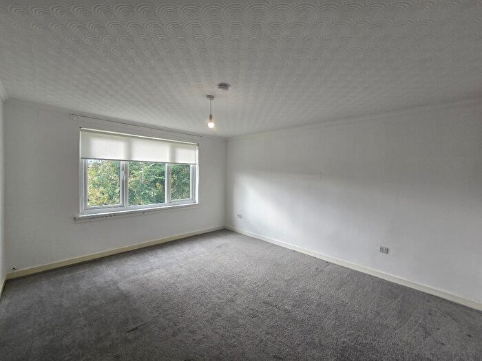 2 Bedroom Flat To Rent In Kings Court, Ayr, South Ayrshire, Ayr, KA8