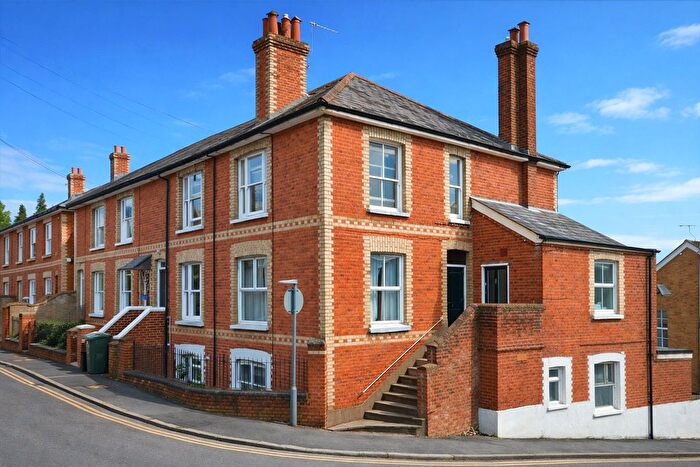 1 Bedroom Flat To Rent In Cooper Road, Guildford, Surrey, GU1