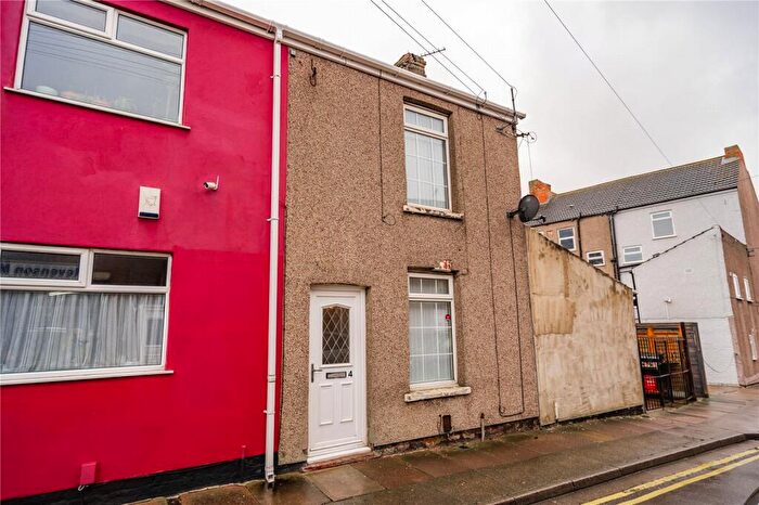 2 Bedroom End Of Terrace House To Rent In North Street, Cleethorpes, Lincolnshire, DN35