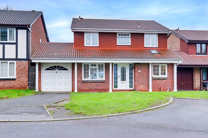 4 Bedroom Detached House For Sale In Headingley Gardens, Nottingham, NG8