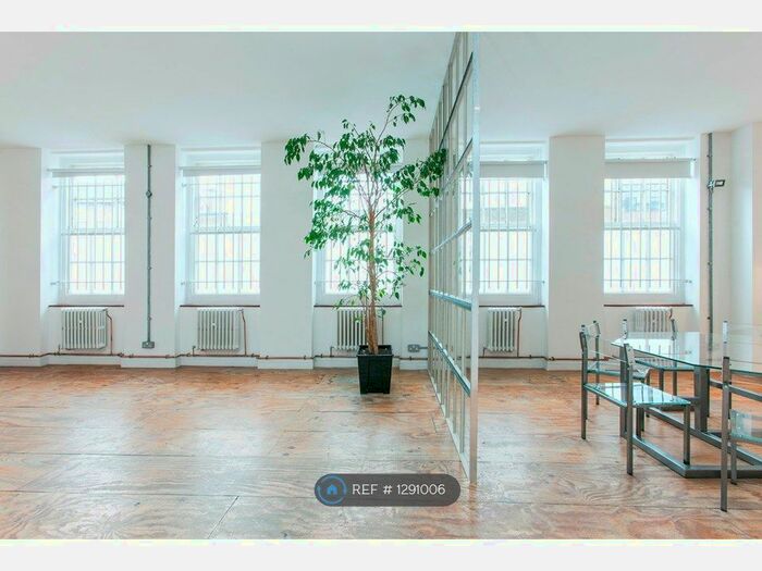 3 Bedroom Flat To Rent In Tudor Road, London E9