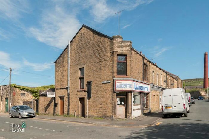 2 Bedroom Flat To Rent In New Road, Earby, Barnoldswick, BB18