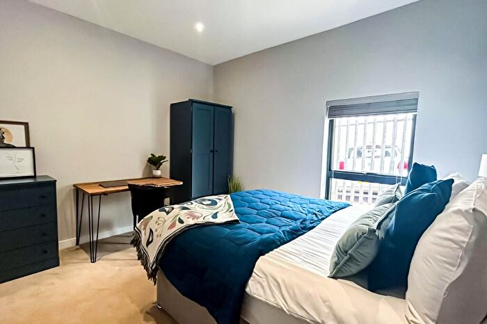 5 Bedroom Terraced House To Rent In West Street, Bristol, BS2