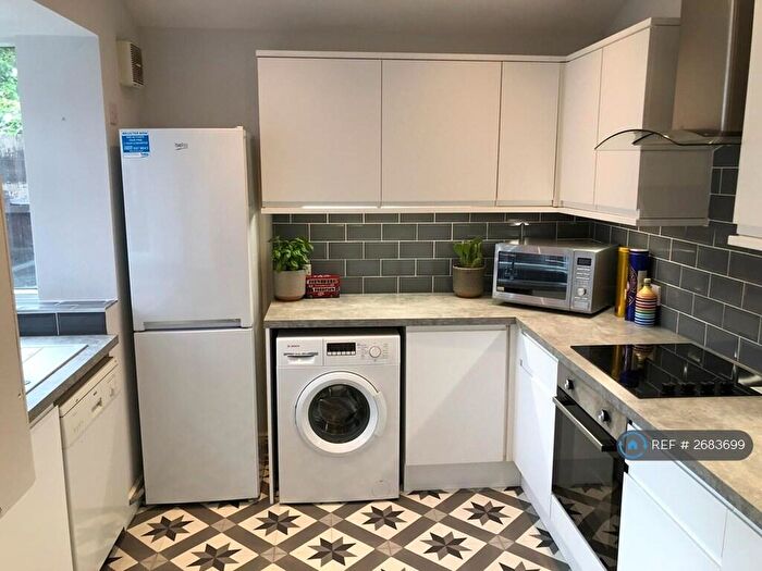 6 Bedroom Terraced House To Rent In Brailsford Road, Manchester, M14