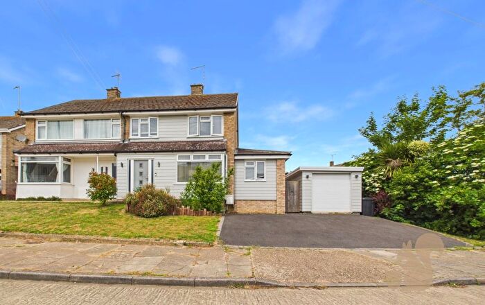 3 Bedroom Semi Detached House For Sale In Bramhall Close, Ipswich, IP2