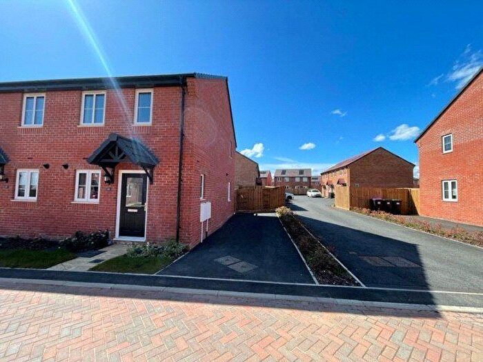 2 Bedroom Semi-Detached House To Rent In Thewlis Avenue, Sleaford, Lincolnshire, NG34