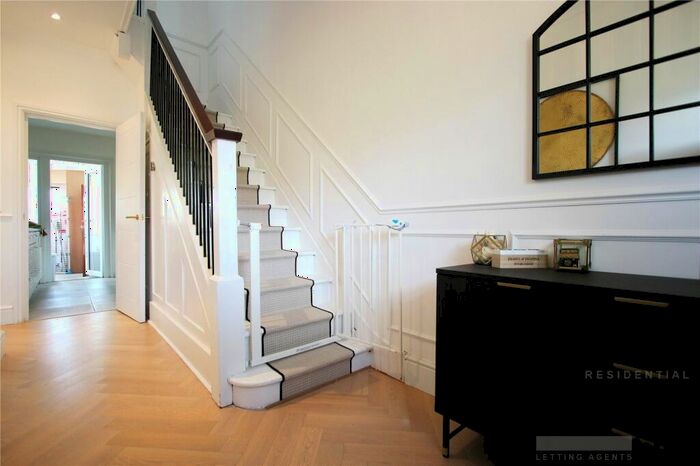 3 Bedroom Terraced House To Rent In Park Avenue, Enfield, Middlesex, EN1