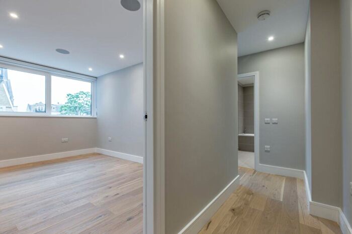 1 Bedroom Flat To Rent In Flat Sidcup House - Station Road, DA15