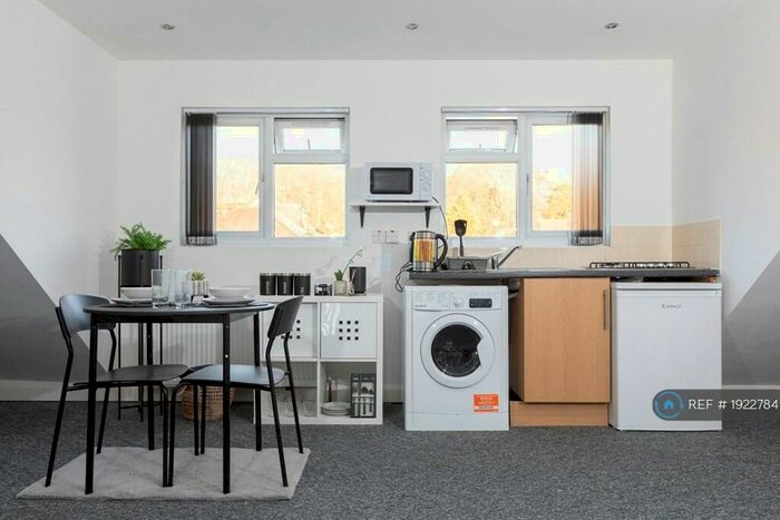 Studio To Rent In South Hill Avenue, Harrow, HA2