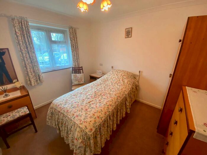 2 Bedroom Terraced Bungalow For Sale In Burrows Court, Hampton Park, Hereford, HR1